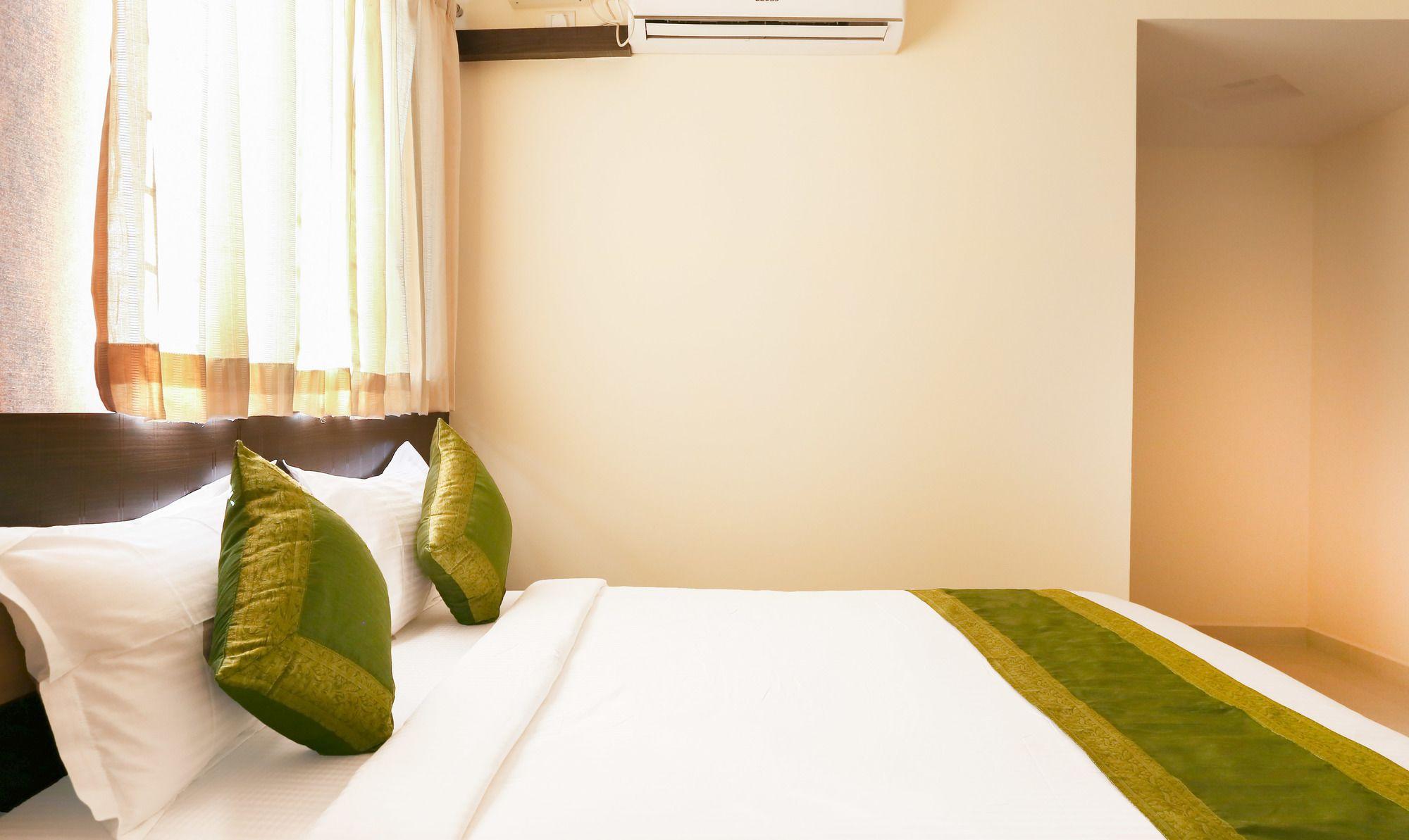 Fabhotel Rotano Suites - Yelahanka Bangalore Exteriör bild