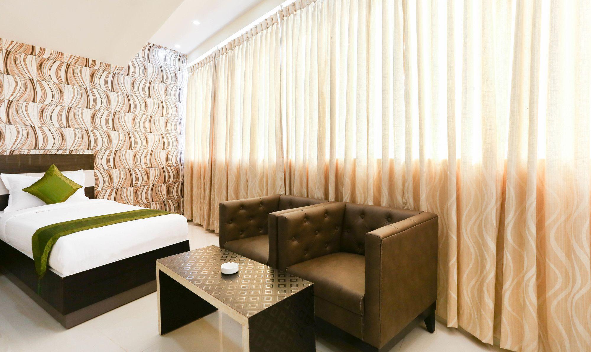 Fabhotel Rotano Suites - Yelahanka Bangalore Exteriör bild
