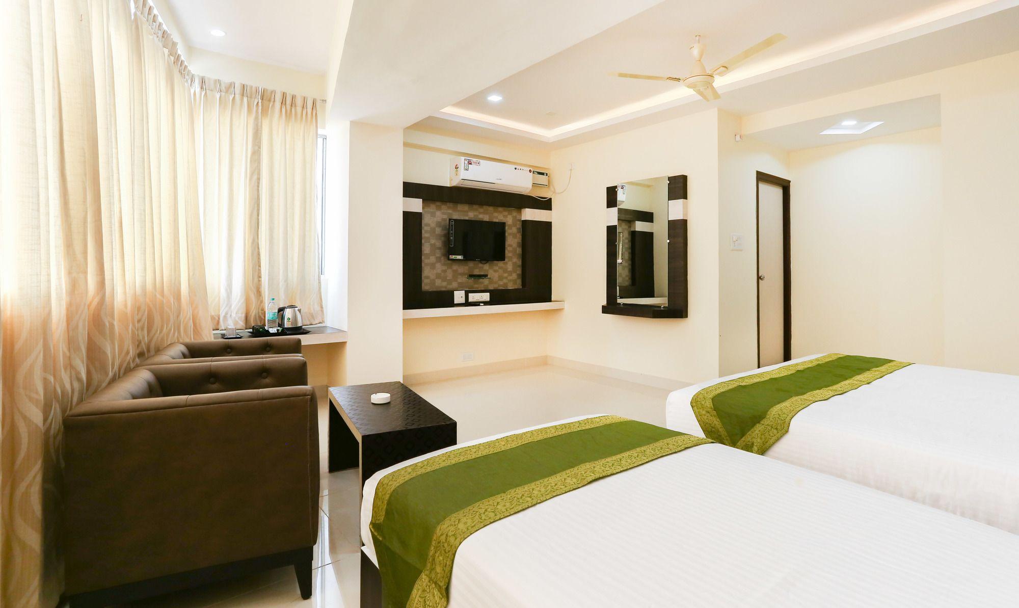 Fabhotel Rotano Suites - Yelahanka Bangalore Exteriör bild
