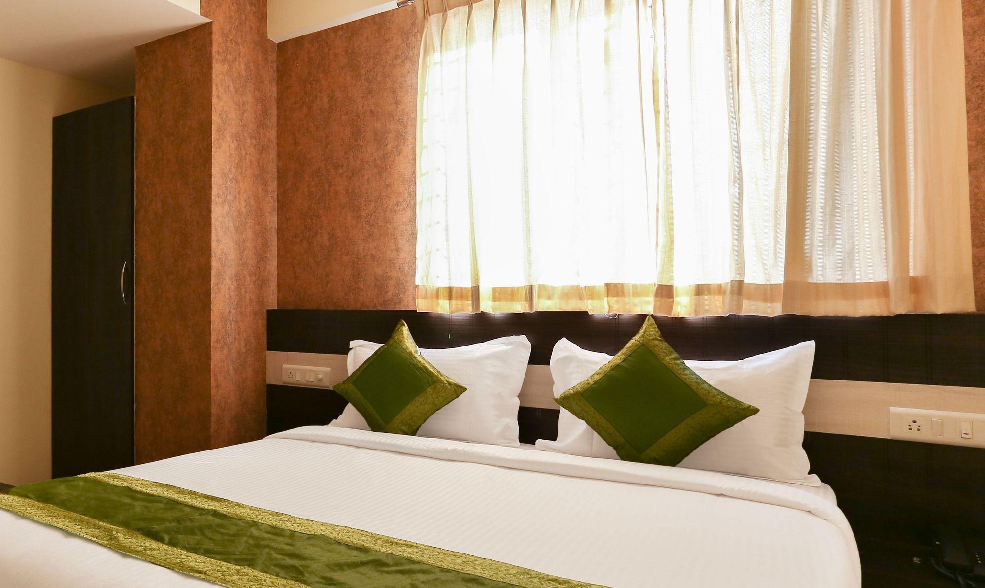 Fabhotel Rotano Suites - Yelahanka Bangalore Exteriör bild