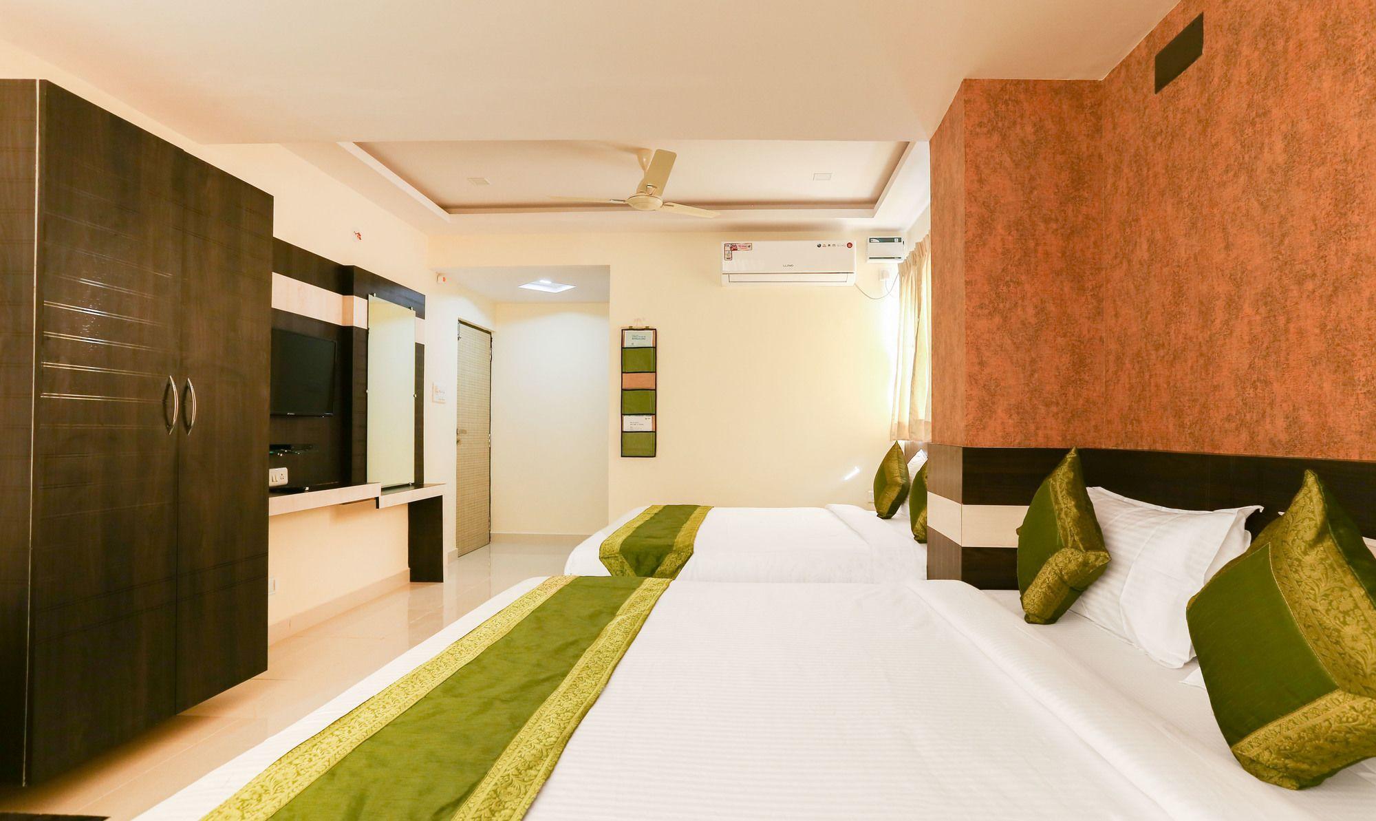 Fabhotel Rotano Suites - Yelahanka Bangalore Exteriör bild