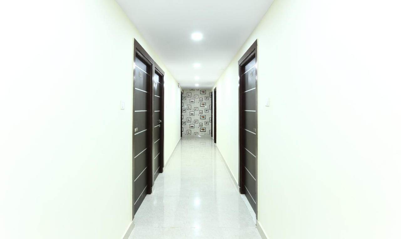 Fabhotel Rotano Suites - Yelahanka Bangalore Exteriör bild