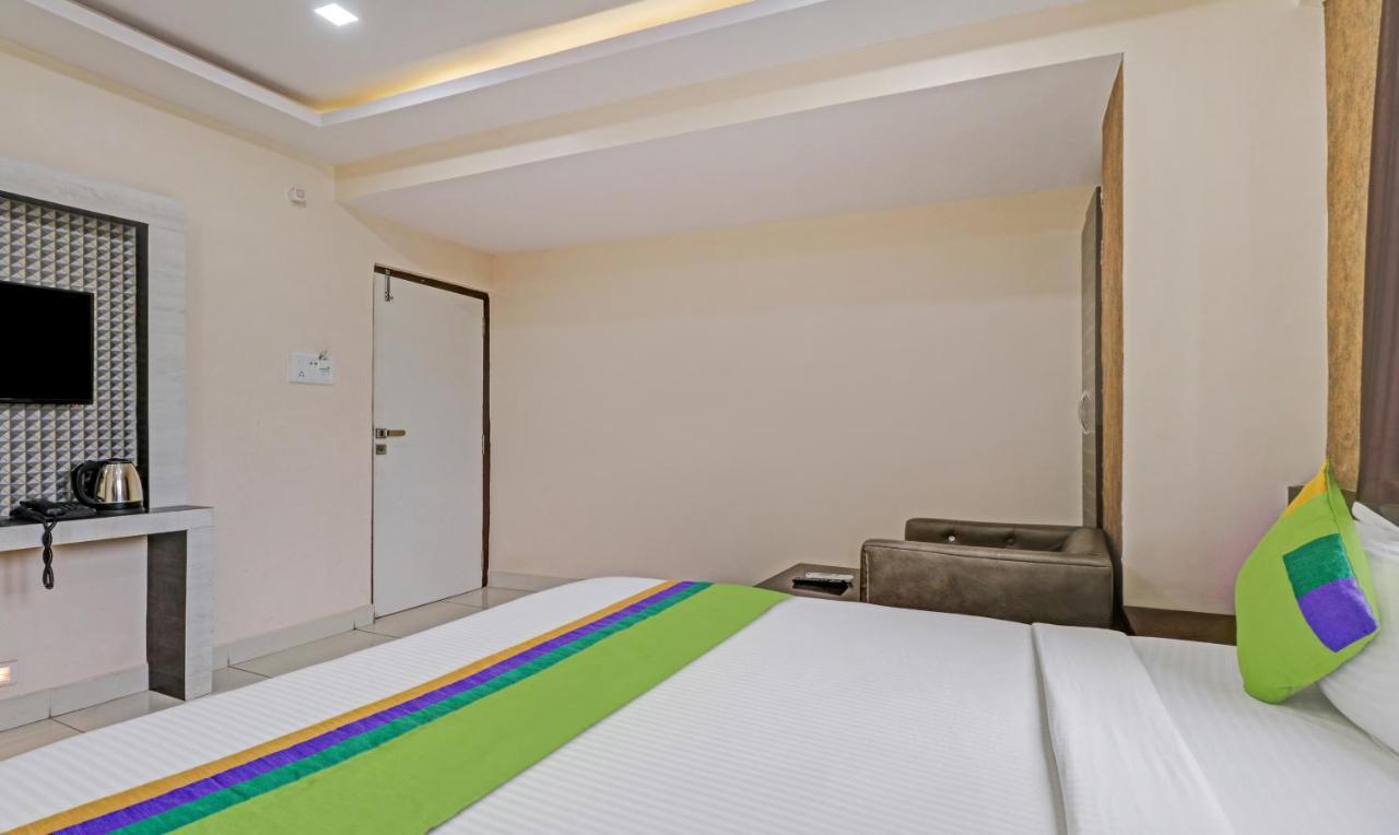 Fabhotel Rotano Suites - Yelahanka Bangalore Exteriör bild