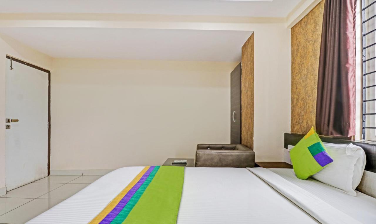 Fabhotel Rotano Suites - Yelahanka Bangalore Exteriör bild