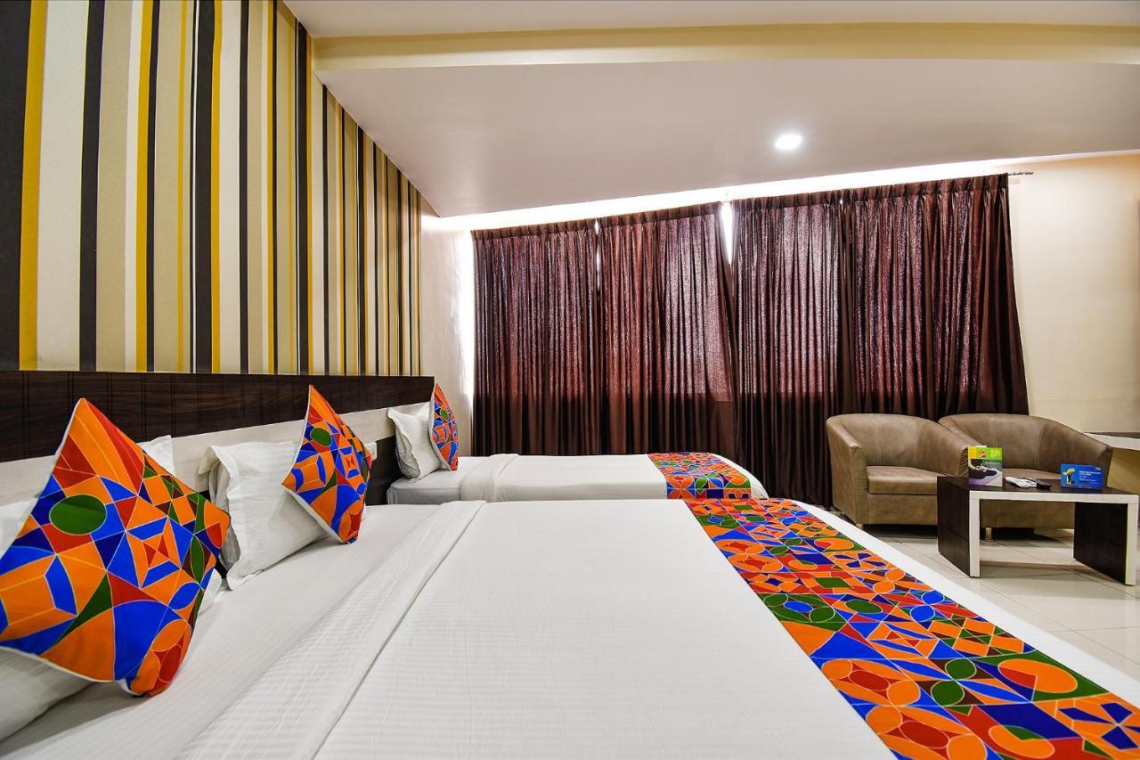 Fabhotel Rotano Suites - Yelahanka Bangalore Exteriör bild