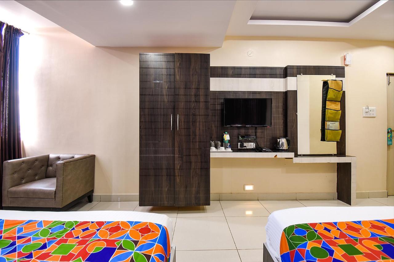 Fabhotel Rotano Suites - Yelahanka Bangalore Exteriör bild
