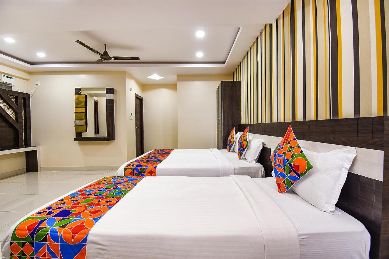 Fabhotel Rotano Suites - Yelahanka Bangalore Exteriör bild