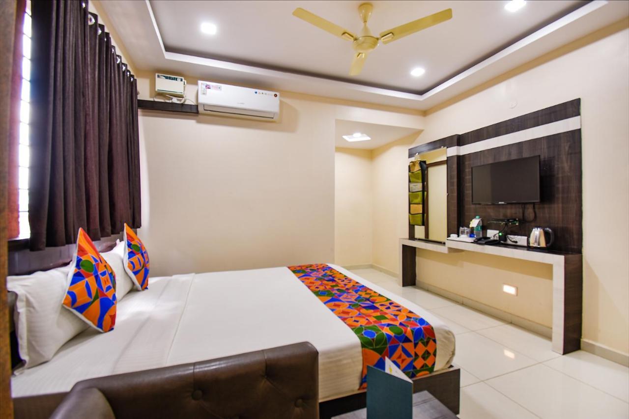 Fabhotel Rotano Suites - Yelahanka Bangalore Exteriör bild