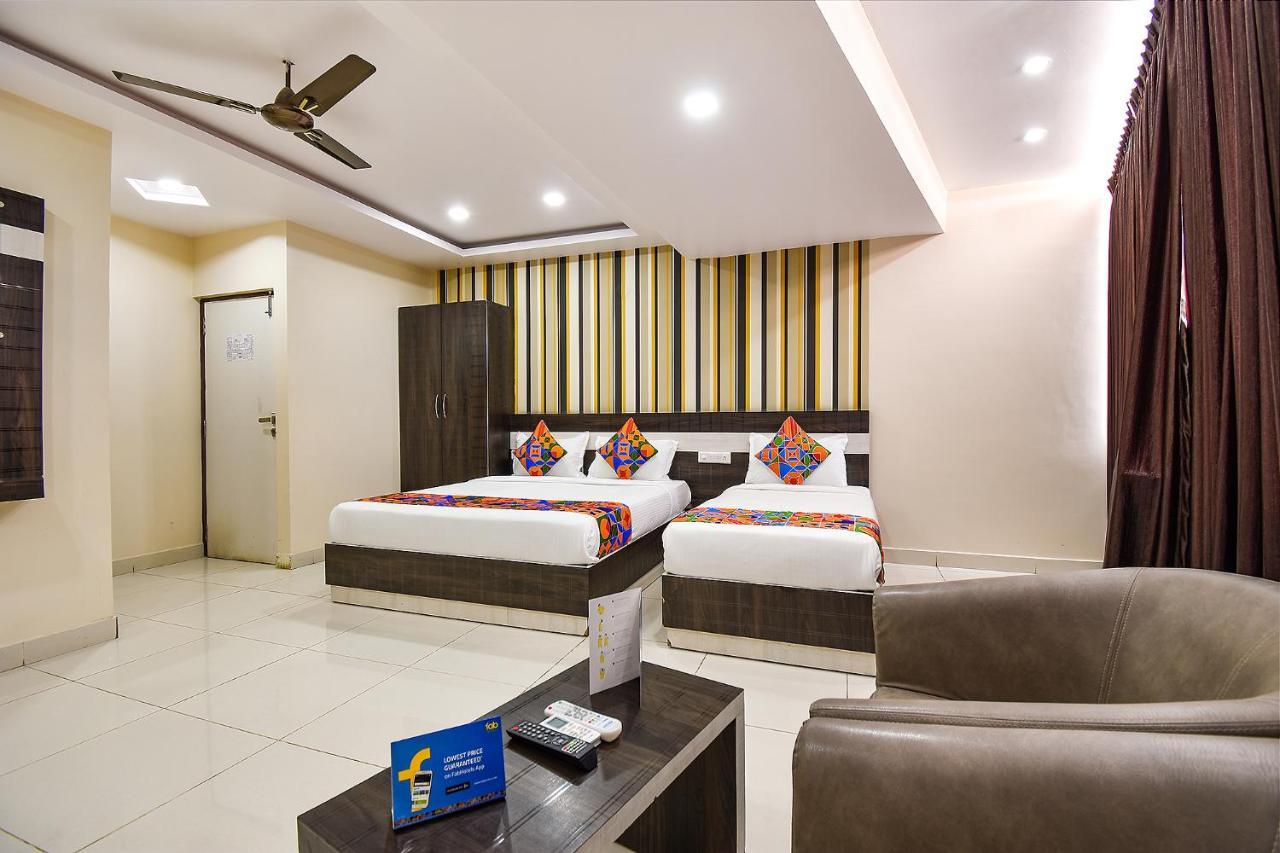Fabhotel Rotano Suites - Yelahanka Bangalore Exteriör bild