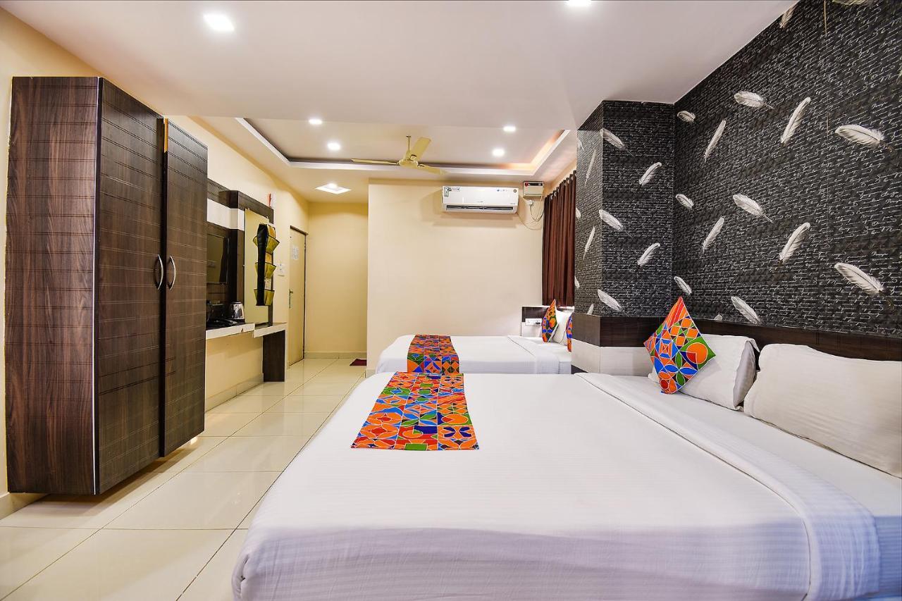 Fabhotel Rotano Suites - Yelahanka Bangalore Exteriör bild